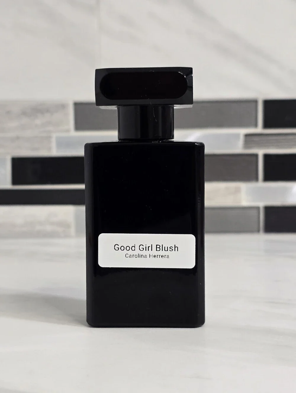Sienna oakcha - good girl blush carolina herrera